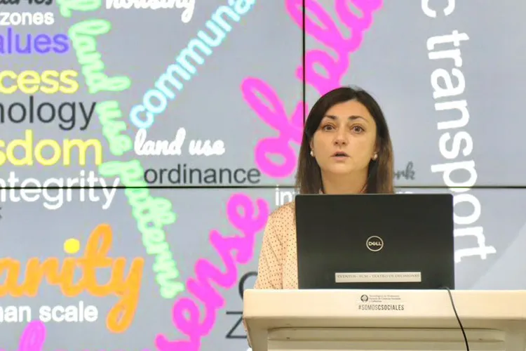 image of Aleksandra Krstikj