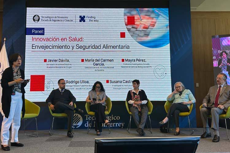 Photograph of the participants in the Health Innovation Panel: Aging and Food Security