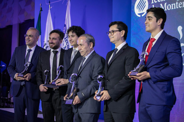 La gala del Premio a la Investigación e Innovación Rómulo Garza celebró su 50 aniversario. (Foto: Alejandro Salazar/TecScience)