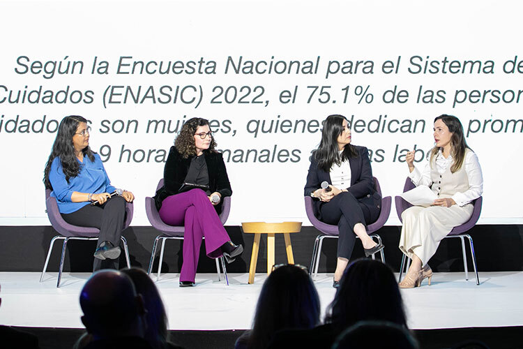 Ana Acosta, Technical and Quality Manager at Colgate-Palmolive; Carolina Senés Guerrero, research professor at the School of Engineering and Sciences; Larisa Cruz Ornelas, General Director of Science and Technological Development for the Government of the State of Jalisco; and Paloma Vargas, research professor at the School of Humanities and Education