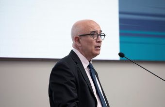 Photograph of Antonio Vidal Puig giving a talk.