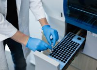 Synthetic biology makes it possible to develop molecules that help measure chronic inflammation levels in people. (Photo: Getty Images)
