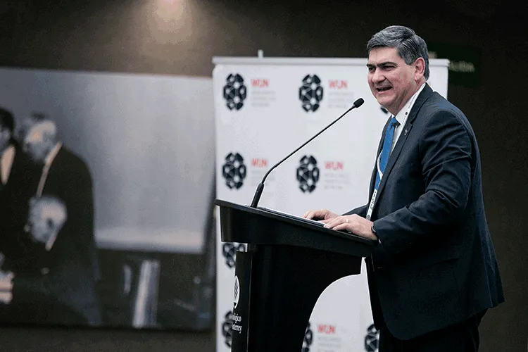 Rector del Tec David Garza