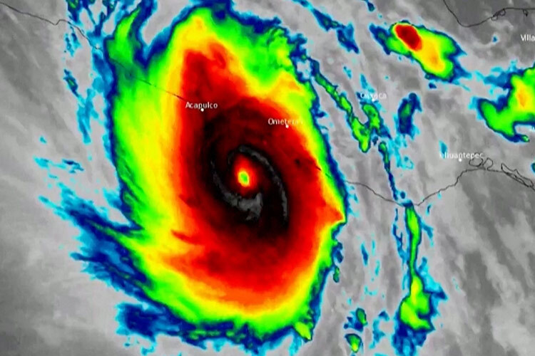La Administración Nacional Oceánica y Atmosférica de Estados Unidos (NOAA, por sus siglas en inglés) publicó imágenes satelitales del huracán Otis que tocó tierra en la costa sur del Pacífico de México la madrugada del miércoles (25 de octubre). (Foto: Reuters)