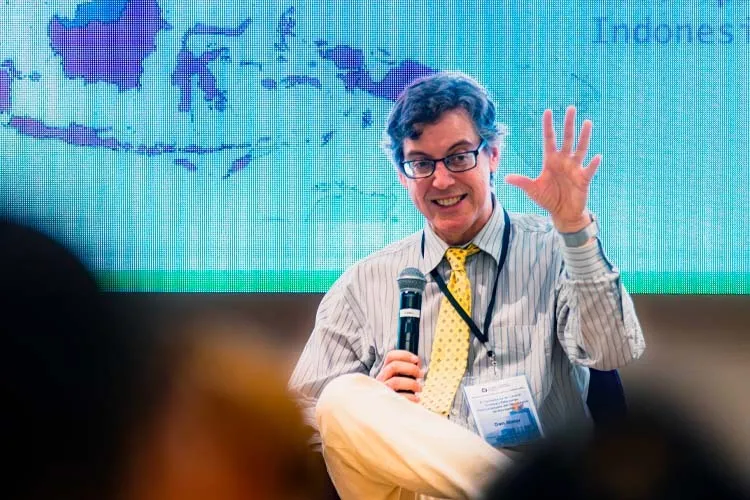 Dan Slater durante la Conferencia Nacional de Ciencia Política y Relaciones Internacionales en el Tecnológico de Monterrey.