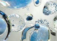 Imagen de burbujas dentro del agua