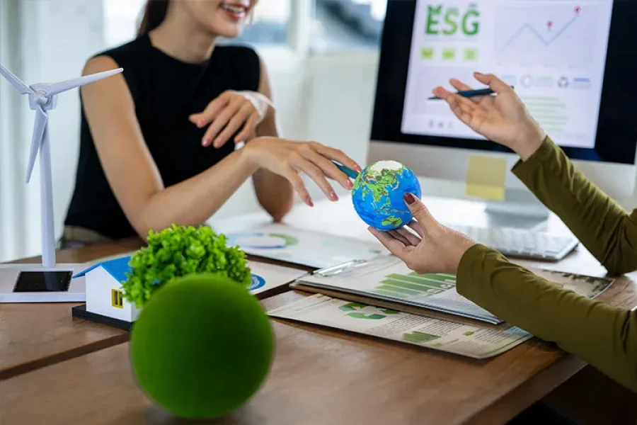 Escuchar perspectivas distintas y cambiar la participación de sus integrantes puede transformar la dinámica de innovación en las empresas familiares. (Foto: Getty Images)