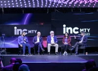 En el encuentro participaron (de izquierda a derecha) Anthony Ortiz, senior researcher scientist de Microsoft AI for Good Research Lab; Morgan Guerra, CEO de Previta; Bill Weeks, director de AI for Health Microsoft; Rita Fuentes, investigadora del Institute of Advanced Materials for Sustainable Manufacturing y Guillermo Torre, rector de TecSalud y vicepresidente de Investigación del Tec de Monterrey.